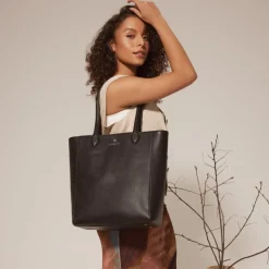 Le Claire - Sac fourre-tout en cuir vegan noir recyclé