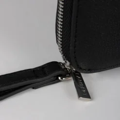 Le Ines - Étui à passeport familial en cuir vegan noir recyclé