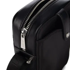 Le Isabella - Étui de téléphone à bandoulière en nylon recyclé noir